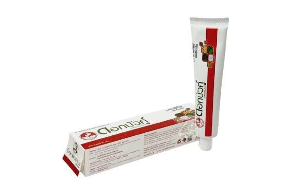 Зубная паста для чувствительных зубов Twin Lotus Herbal Toothpaste Sensitive 90г