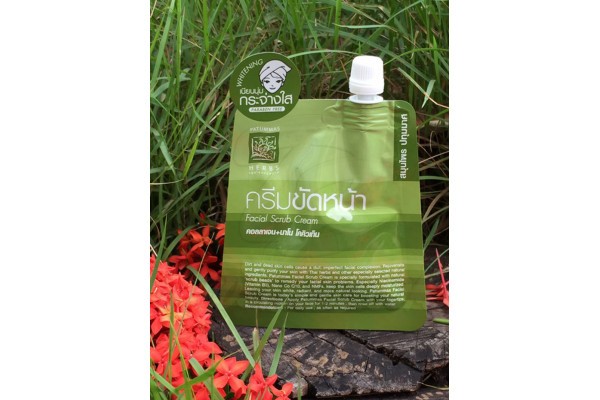 Травяной скраб для лица с Коэнзимом Q10 и Коллагеном от Patummas, Facial Scrub Cream Collagen Nano Co Q10, 15 гр