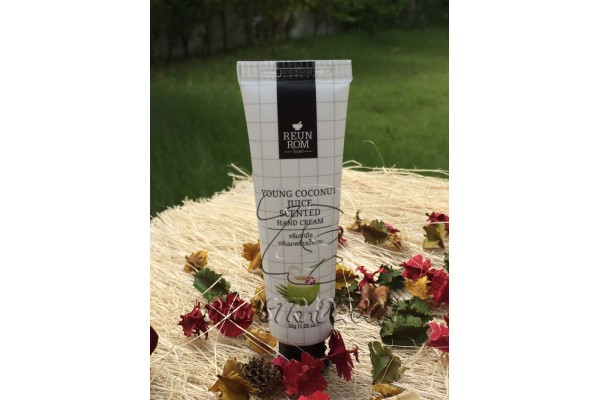 Увлажняющий крем для рук «Молодой кокос» от Reunrom, Young Coconut Juice Scented Hand Cream, 30 гр